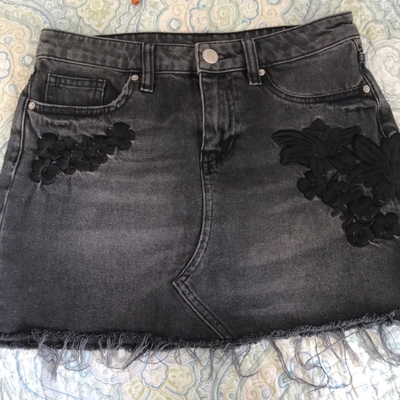 BDG denim mini skirt high waisted sz s embroidered - Picture 2 of 4